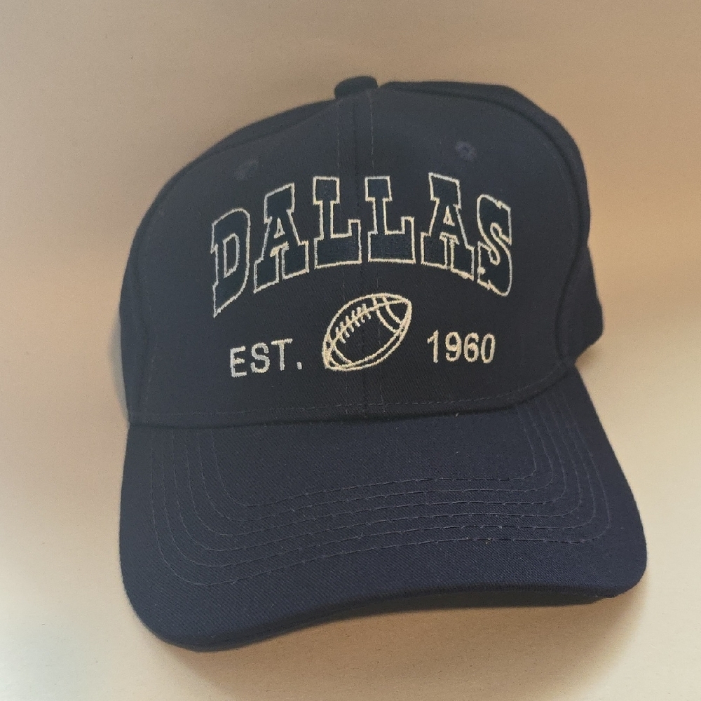 Dallas Football Hat NWOT